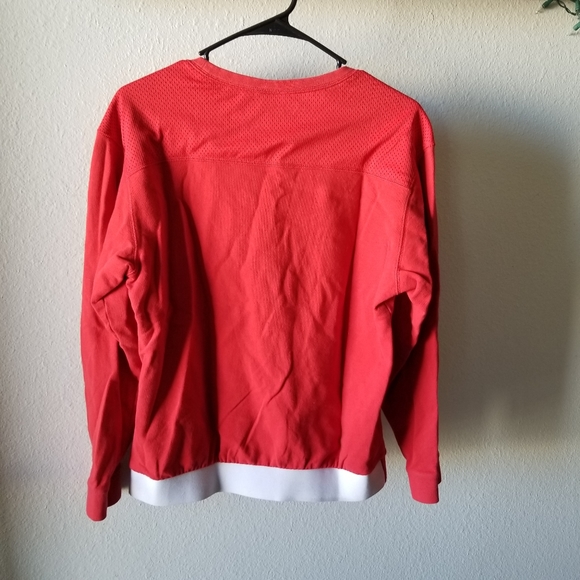 Nike red sweatshirt with white detail in back - Picture 5 of 7